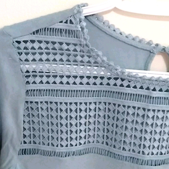 H&M Blouse small. - Picture 2 of 4